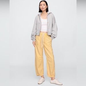 GAP pull-on-barrel pants. Size S.